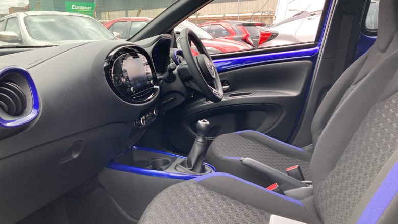 Toyota Aygo X 1.0 VVT-i Edge 5dr Petrol Hatchback